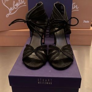 Lots of life left to these beauties! 4 in. heels